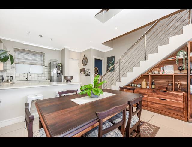 2 BEDROOM APARTMENT FOR SALE IN BRYANSTON